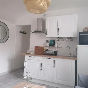 Appartement Jolie F2, 4 Pers, à 25 Min De Paris, 15min D'orly, Longjumeau